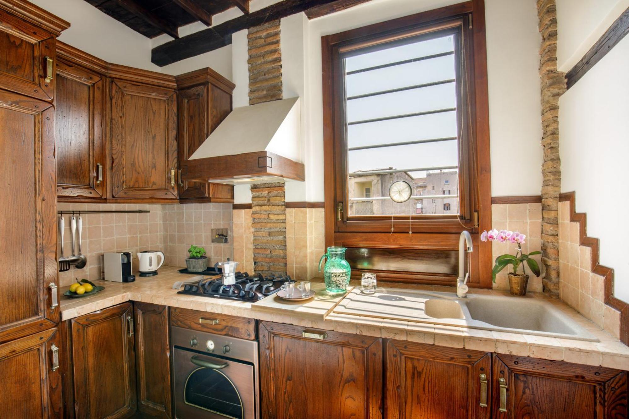 Aenea Bed and breakfast 3*
